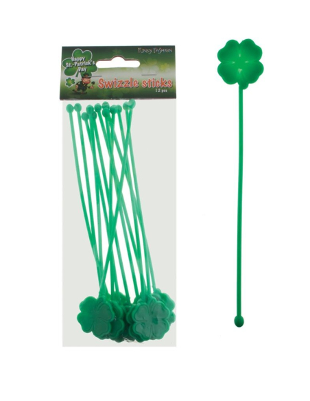 Touilleurs à cocktail verts pour la Saint-Patrick