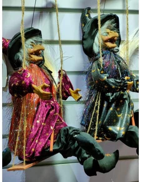 Sorcière sur une Balançoire - Décoration Animée pour Halloween