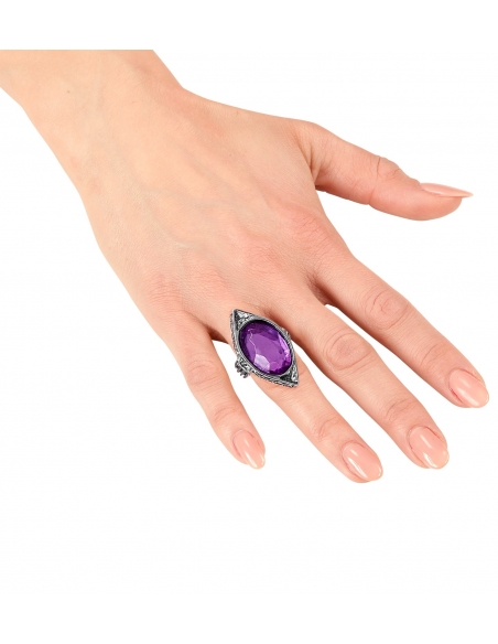 Bague Gothique avec Pierre Violette : Une Touche Mystique pour Votre Look