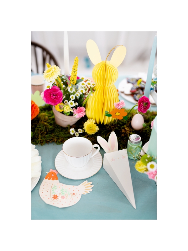 Décoration de Lapin de Pâques en Nid d'Abeille Jaune de 30 cm : Une Lueur Ensoleillée pour Votre Fête Pascale