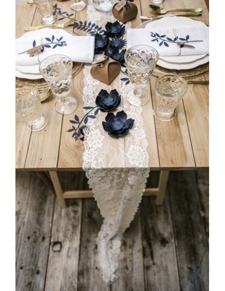 Décoration de Table Chic avec du Chemin de Table en Dentelle 0.18 x 9m
