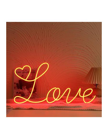 Lumière Néon "Love" - Illuminez Vos Soirées d'amoureux