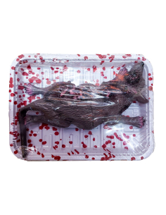 Décoration d'Halloween Effrayante : Rat Mort dans une Barquette 2