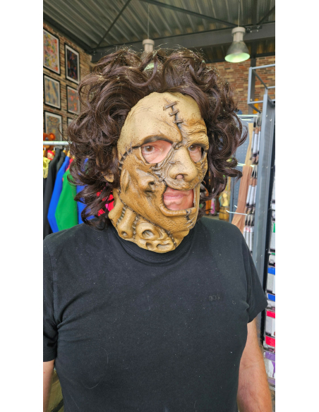Masque Leatherface avec Cheveux – Le Tueur au Masque de Peau