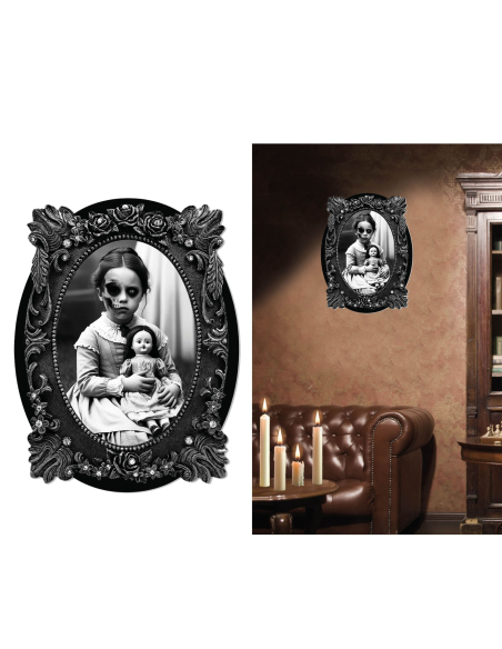 Cadre mural Halloween – Fillette Hantée style victorien – 30 × 23 cm