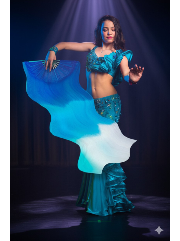 Éventail à Voile Bleu Dégradé – Accessoire de Danse et de Spectacle Professionnel