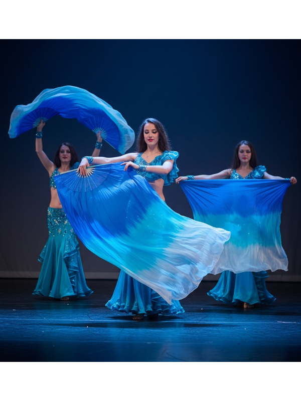 Éventail à Voile Bleu Dégradé – Accessoire de Danse et de Spectacle Professionnel