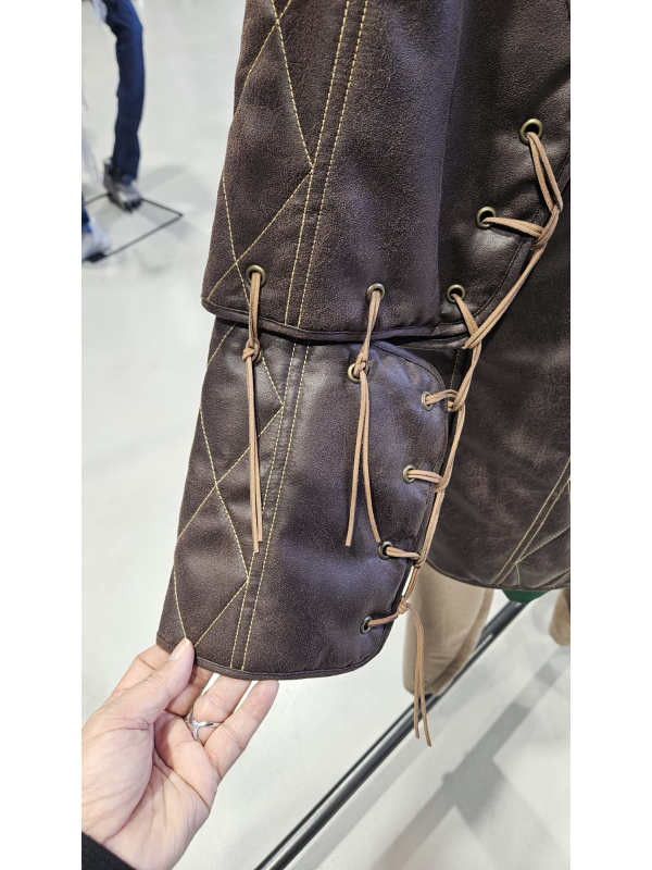 Costume Médiéval Homme Haut de Gamme – Veste Simili Cuir, Chemise & Pantalon