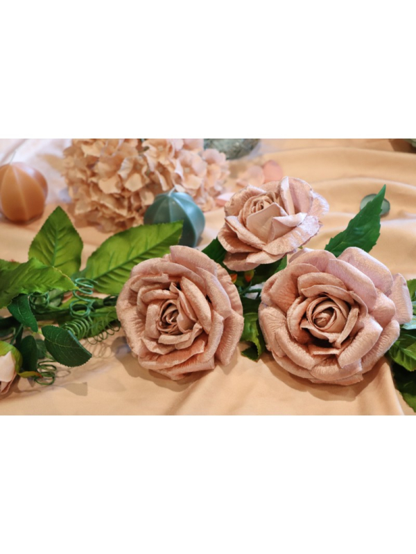 Centre de Table Roses Luxe en Velours – 2 m – Rose Poudré