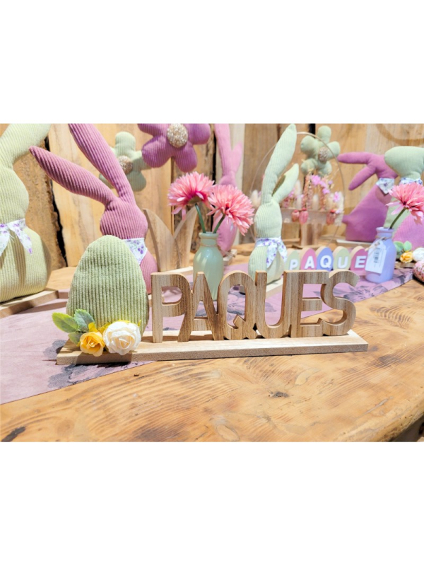 Centre de table Pâques en bois – Œuf velours pastel ( Vert sauge) – Décoration élégante 30 cm