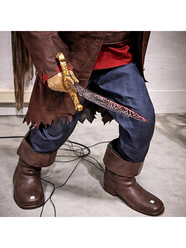 Automate Pirate Zombie avec Épée et Bouteille de Rhum – Décoration Effrayante pour Halloween