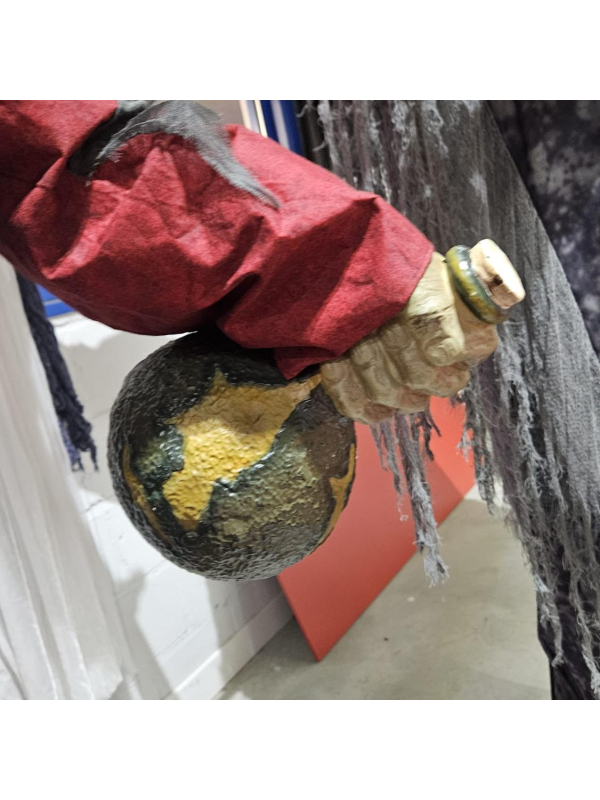 Automate Pirate Zombie avec Épée et Bouteille de Rhum – Décoration Effrayante pour Halloween