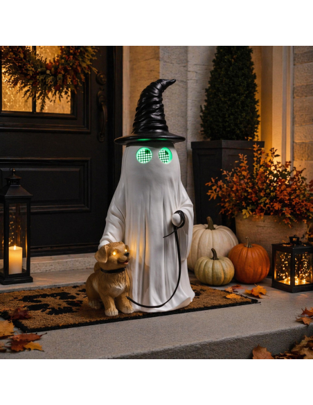 Fantôme au chapeau pointu noir et chien assis