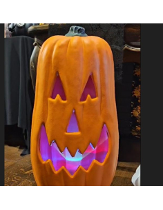 Citrouille Halloween LED 68 cm : une présence lumineuse qui transforme votre décor