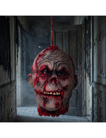 Tête de zombie sanglante à suspendre en latex – 28 cm