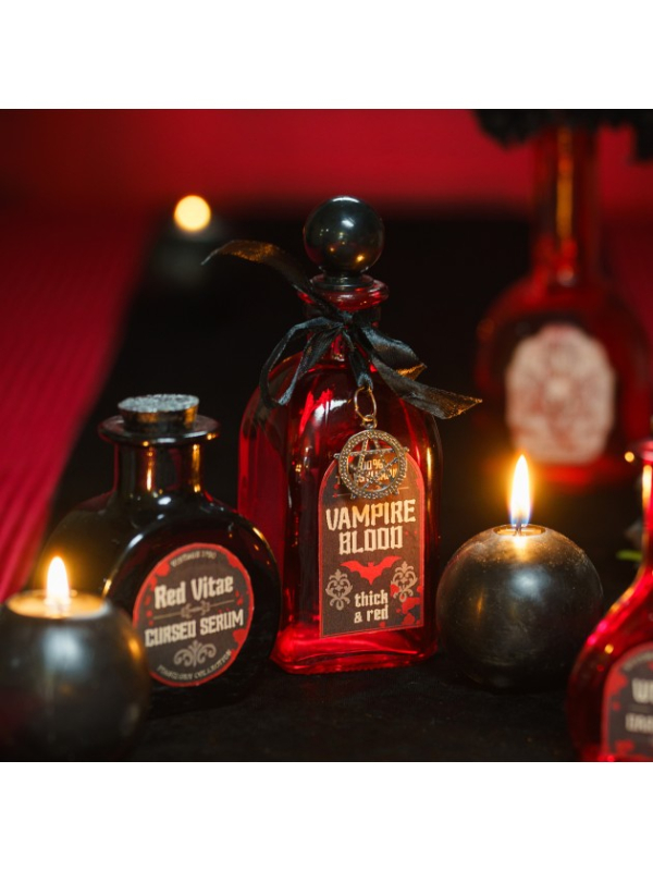 Flacon carré en verre rouge Vampire Blood