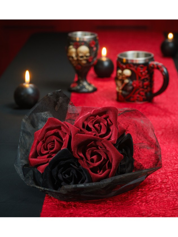 Bouquet 5 roses rouges et noires – Mariée gothique Halloween 45 cm