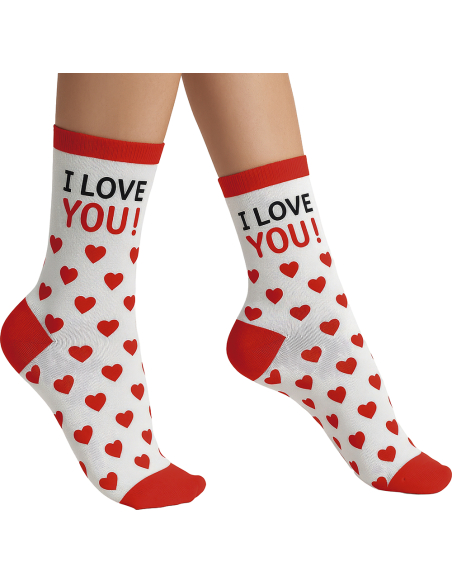 Chaussettes à cœurs rouges blanches et inscription I LOVE YOU