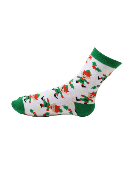 Détail des motifs d’elfes sur chaussettes de Noël enfant