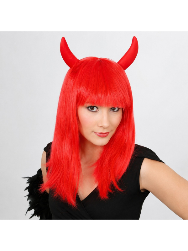 Perruque de diablesse rouge avec cornes intégrées