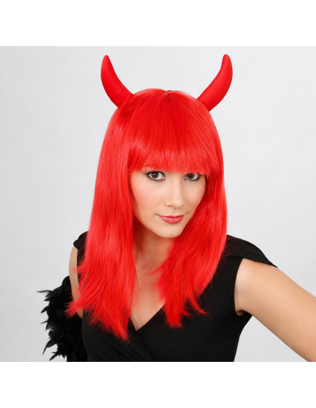 Perruque de diablesse rouge avec cornes intégrées