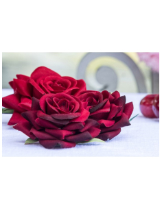 Lot de six roses rouges effet velours avec feuilles vertes 2