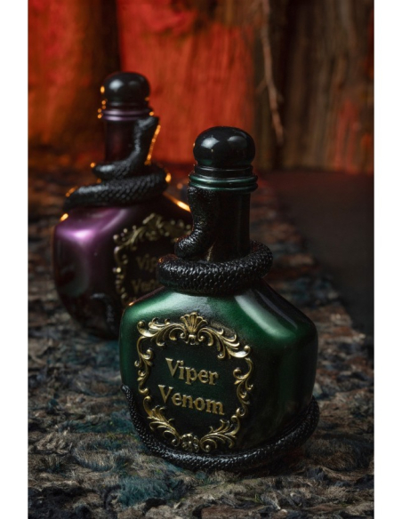 Détail de l’étiquette dorée Viper Venom