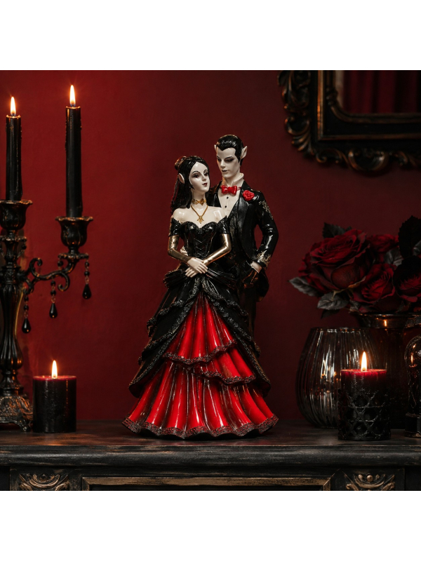 Décoration gothique en résine représentant un couple de vampires