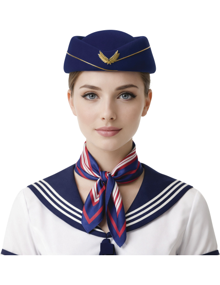 Chapeau bleu marine d’hôtesse avec insigne doré et foulard rayé