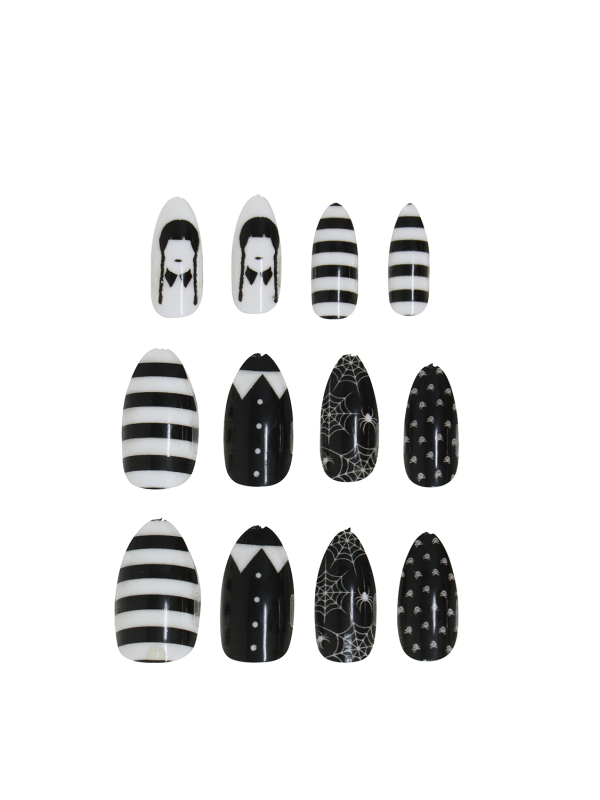 Faux ongles gothiques à rayures et toiles d’araignée