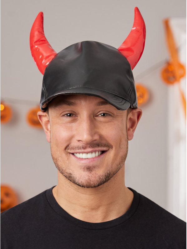 Casquette diable adulte noire à cornes rouges