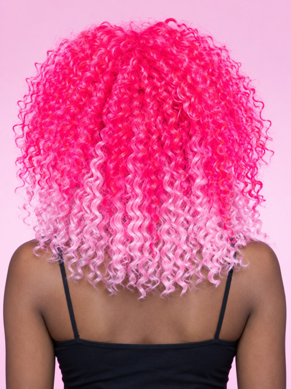 Perruque Manic Panic® Pink Passion™ rose ombré – Ombre Curl Girl™ dos