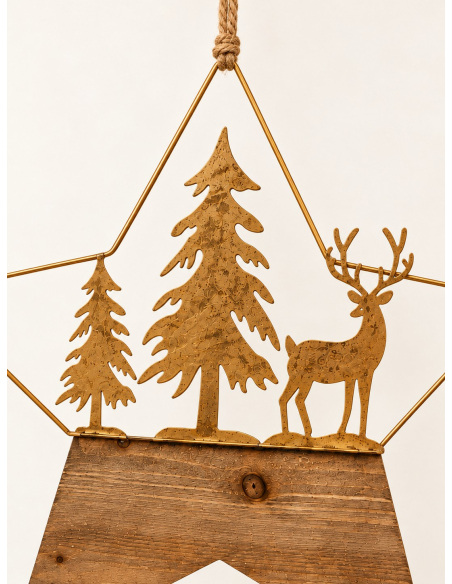 Étoile de Noël à suspendre en métal doré et bois – Cerf et sapins 45,5 × 41,5 cm