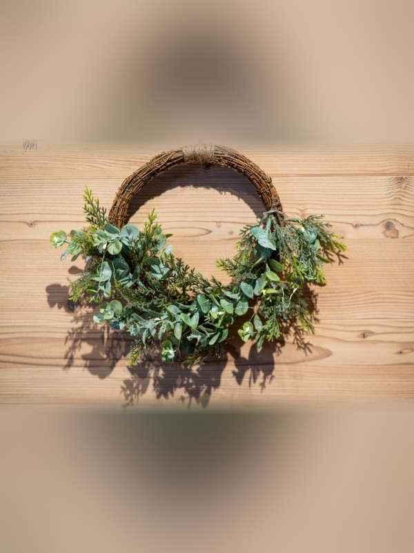 Couronne de Noël Lumineuse 30 cm – Eucalyptus, Fougères et 10 LED